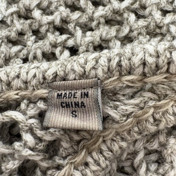 Guess  Bohemian Crochet Top Womens Medium Side Detailing Sleeveless Gray  Tank - Picture 7 of 10